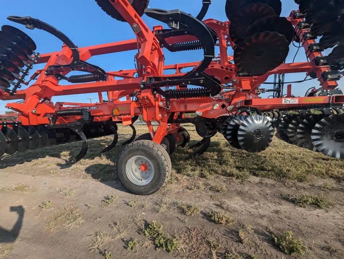 2021 Kuhn Krause DOMINATOR 4860