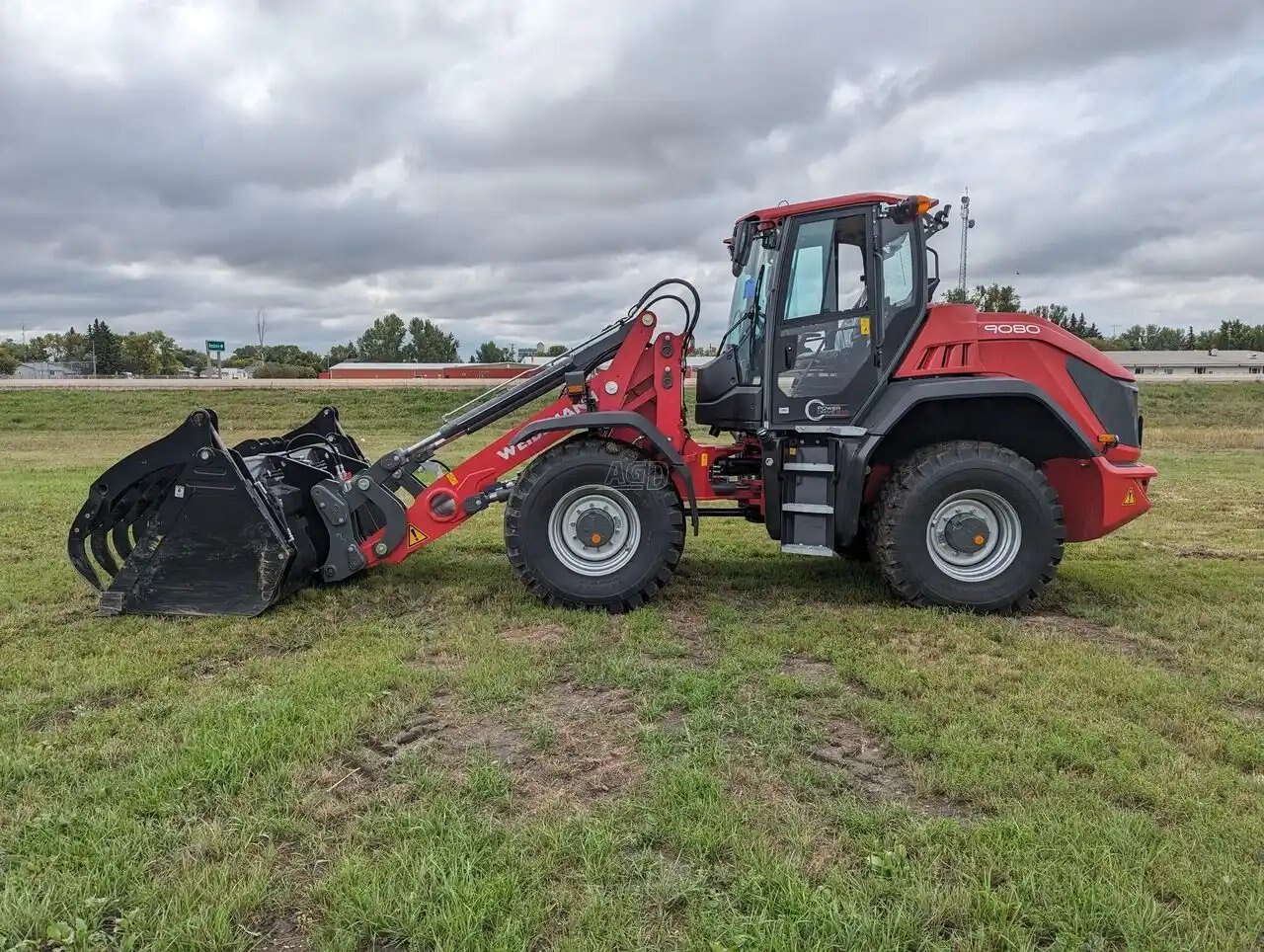 2023 Weidemann 9080