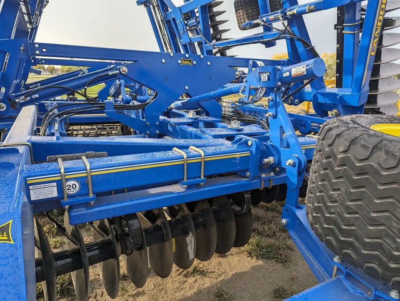 2022 Landoll 7530