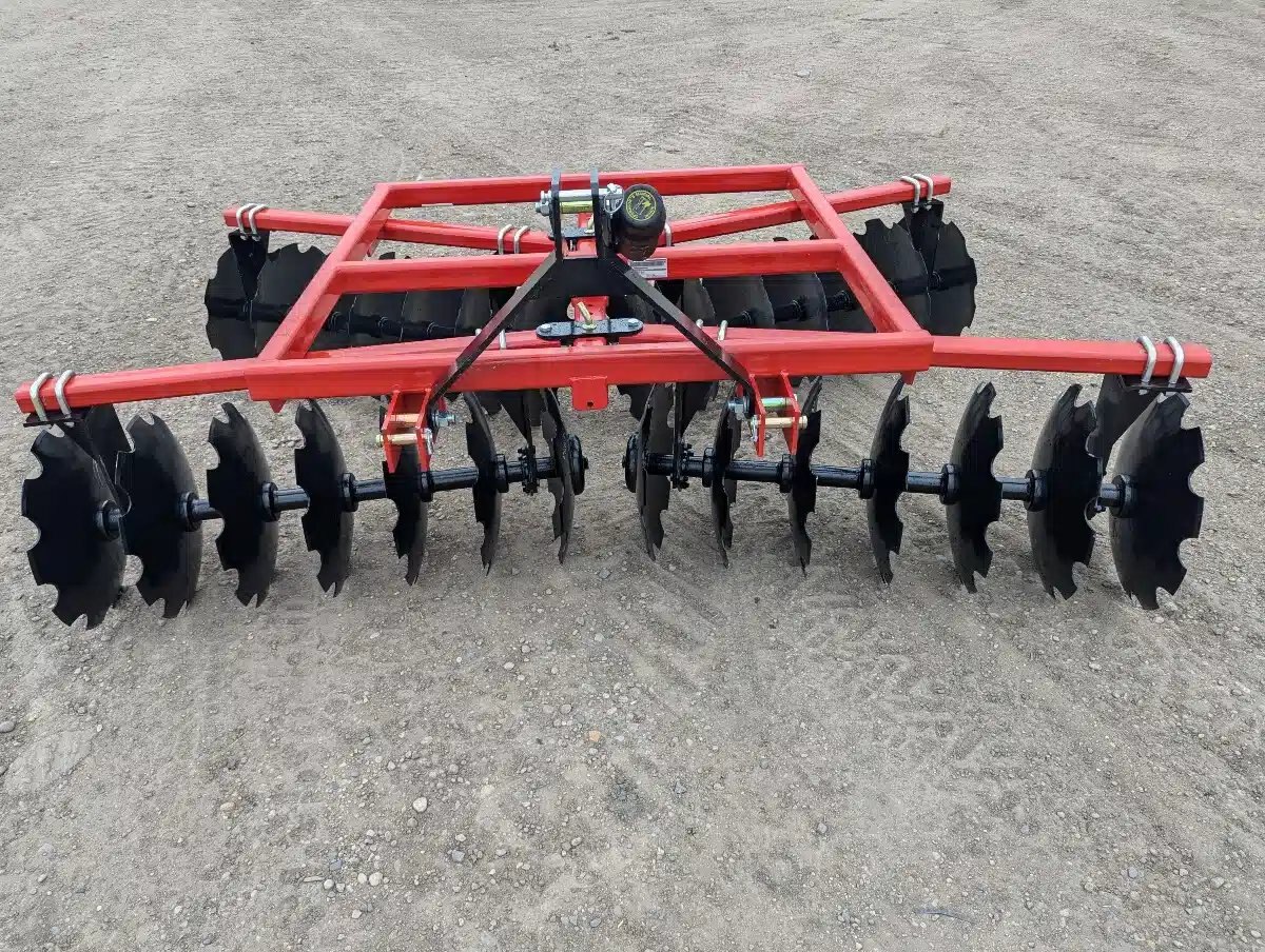 2024 Farm King Y805TD Disc