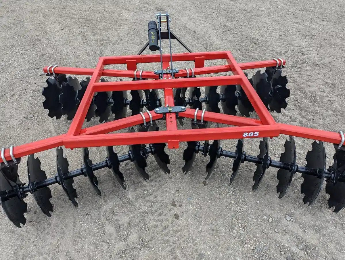 2024 Farm King Y805TD Disc