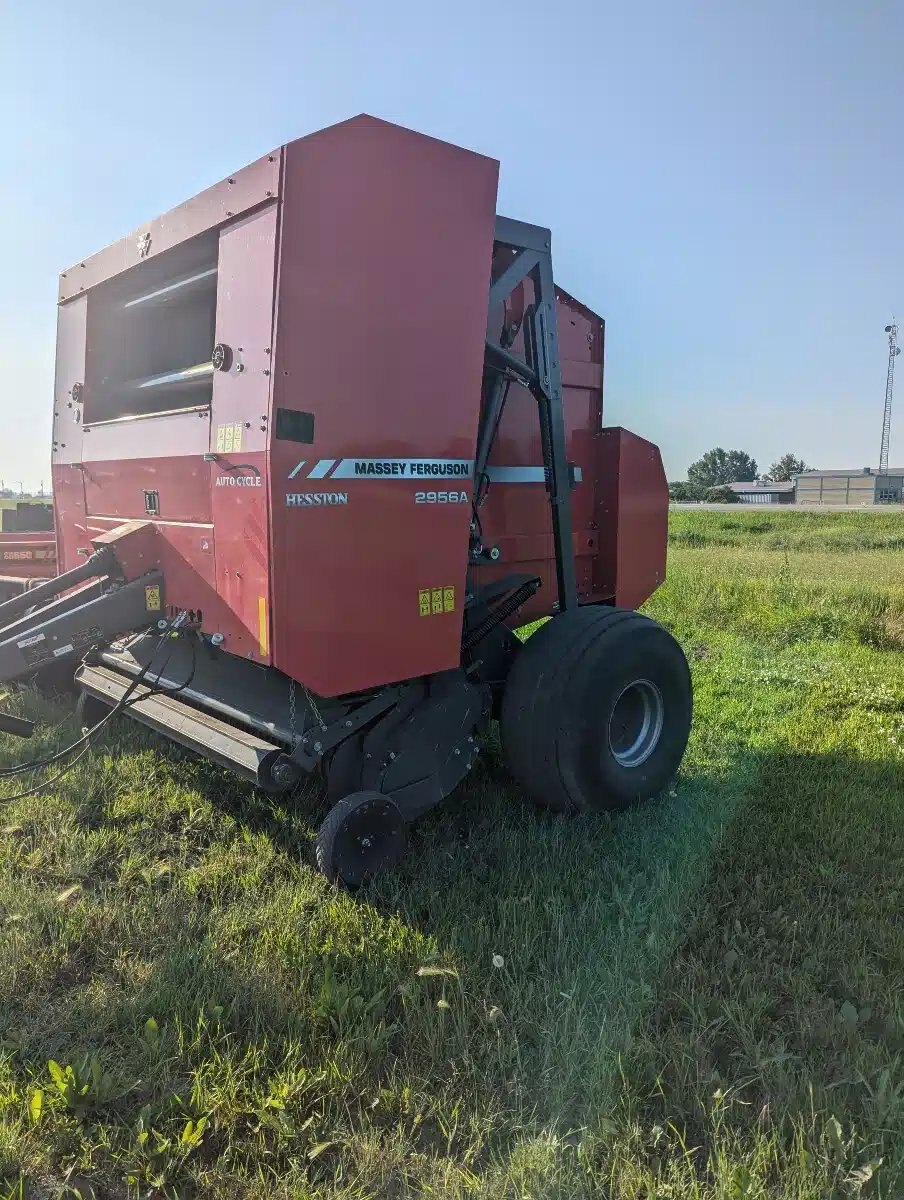 2021 Massey Ferguson 2956A