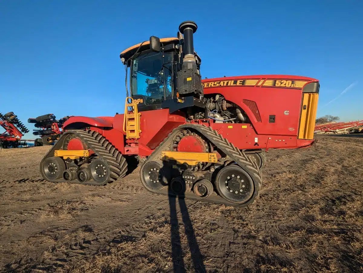 2018 Versatile 520DT