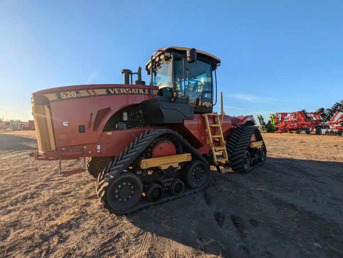 2018 Versatile 520DT