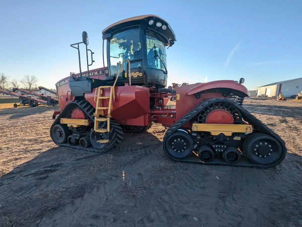 2018 Versatile 520DT