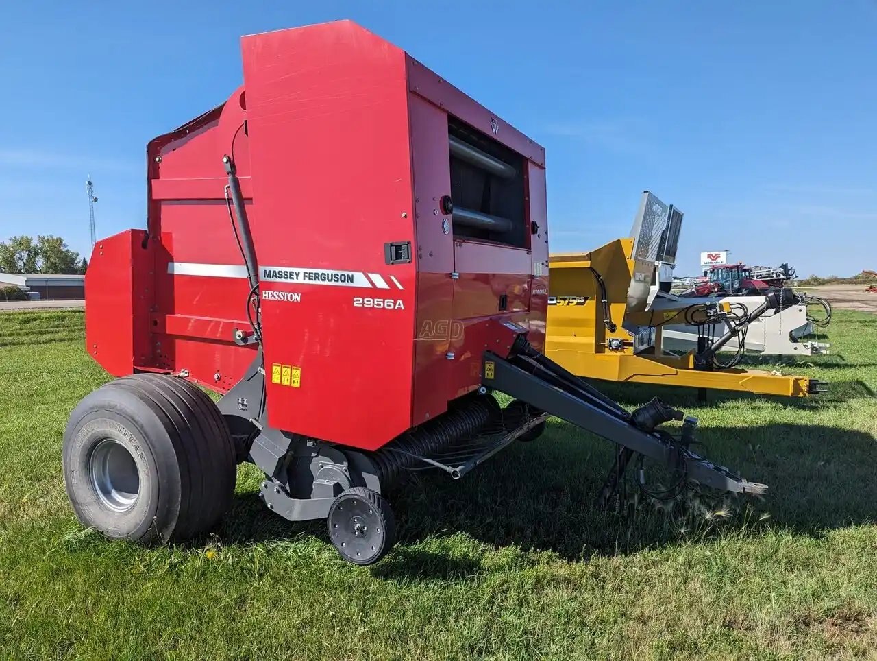 2019 Massey Ferguson 2956A