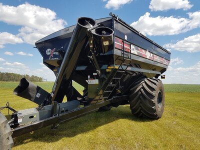 J&M  Wide Top 1522-20S GRAIN CART c/w 1250X32 Lug Tires