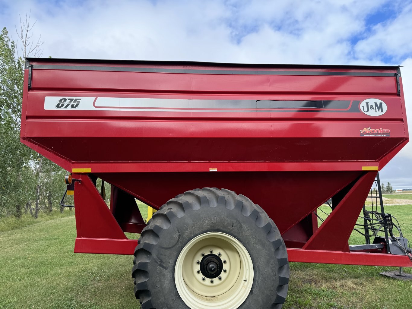 J&M 875 18 Grain Cart