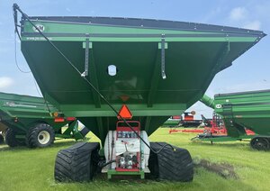 J&M 1501 22T Grain Cart w ST2 Tracks