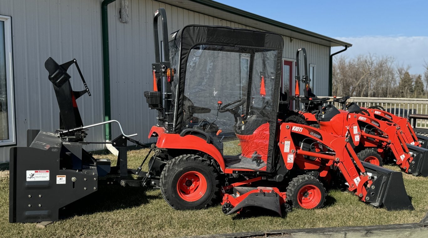 Kioti CS2520 Hydrostatic 4WD Diesel Tractor c/w Loader, Mower, Snow Blower, and Soft Cab