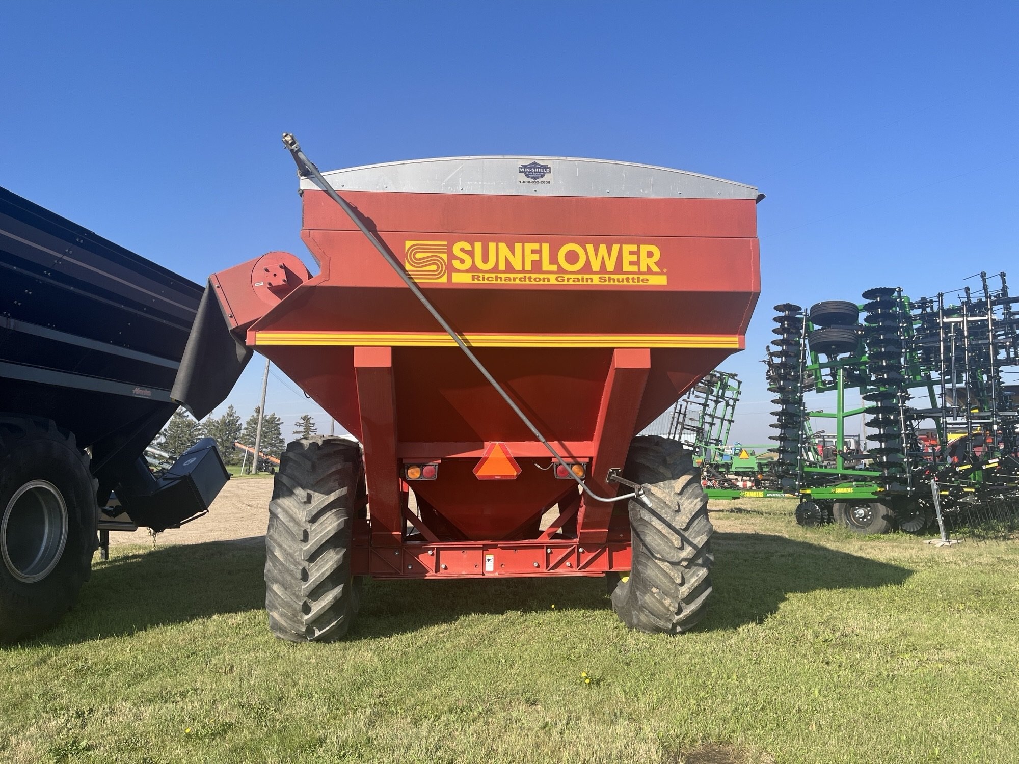 Sunflower 8750 Grain Cart