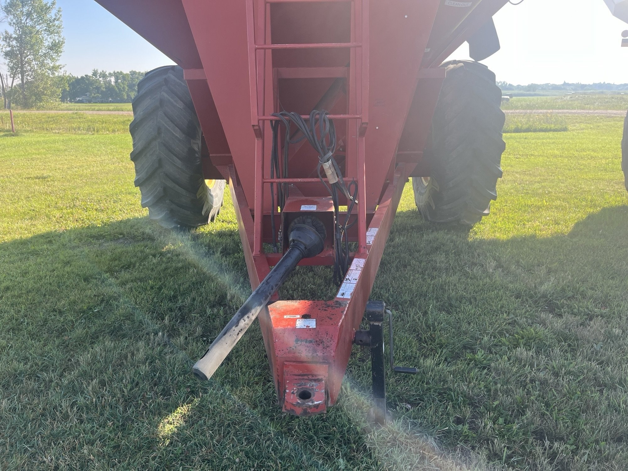 Sunflower 8750 Grain Cart