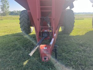 Sunflower 8750 Grain Cart