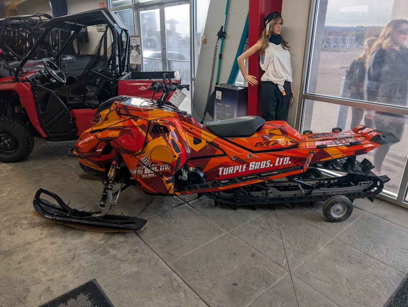 2025 Lynx SHREDDER RE 3900 850 E TEC Turbo R