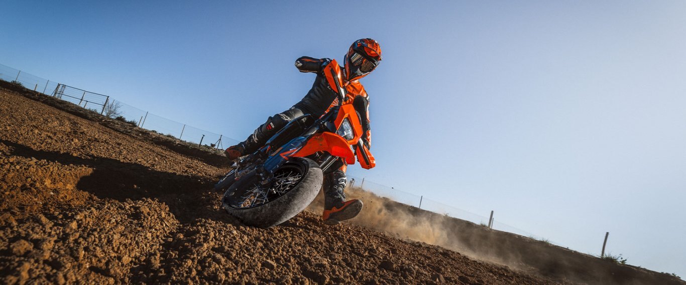 2026 KTM 690 SMC R
