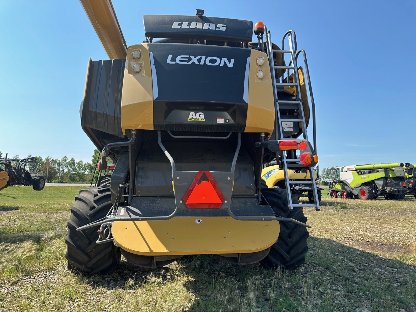 1385 Hrs, 2015 CLAAS LEXION 760