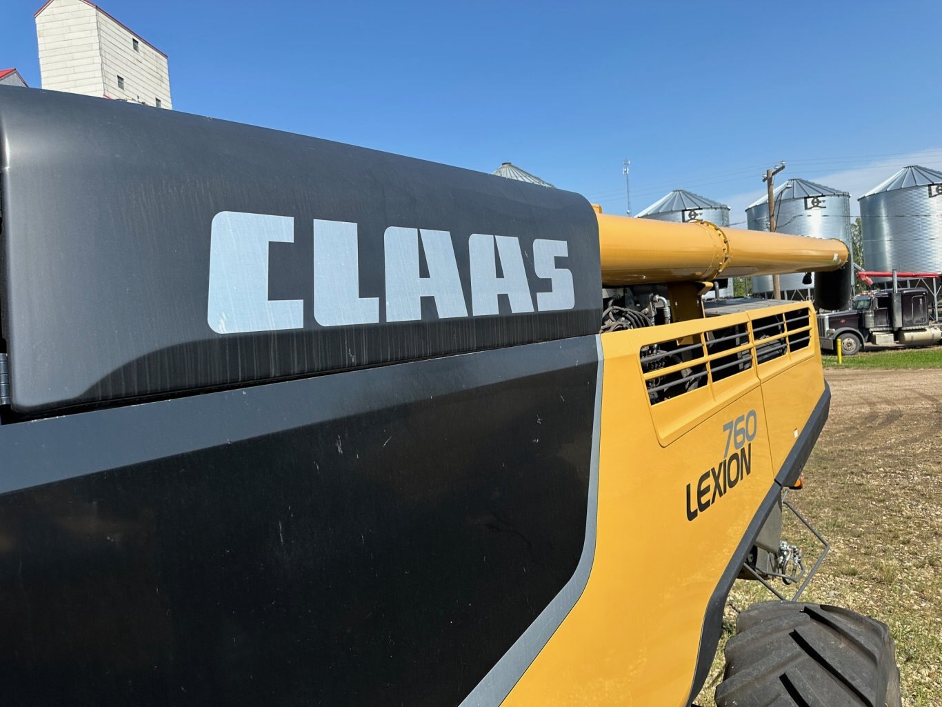 1385 Hrs, 2015 CLAAS LEXION 760