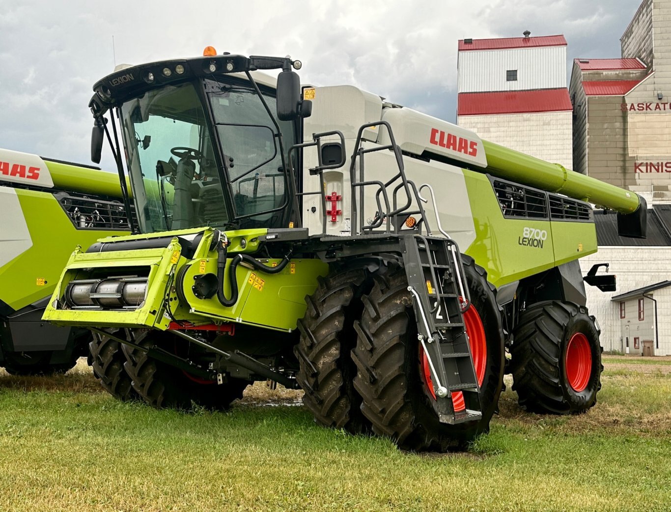 354 Hrs, 2022 CLAAS LEXION 8700