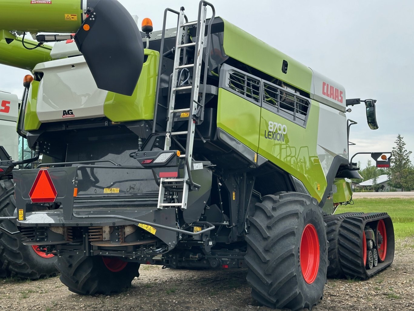 250 Hrs, 2023 CLAAS LEXION 8700TT