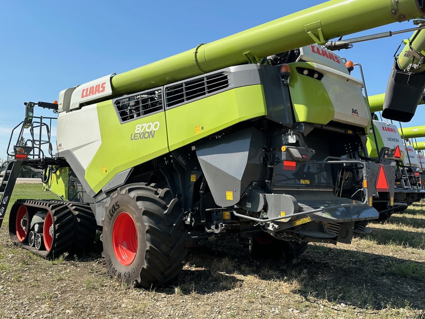 165 Hrs, 2023 CLAAS LEXION 8700TT