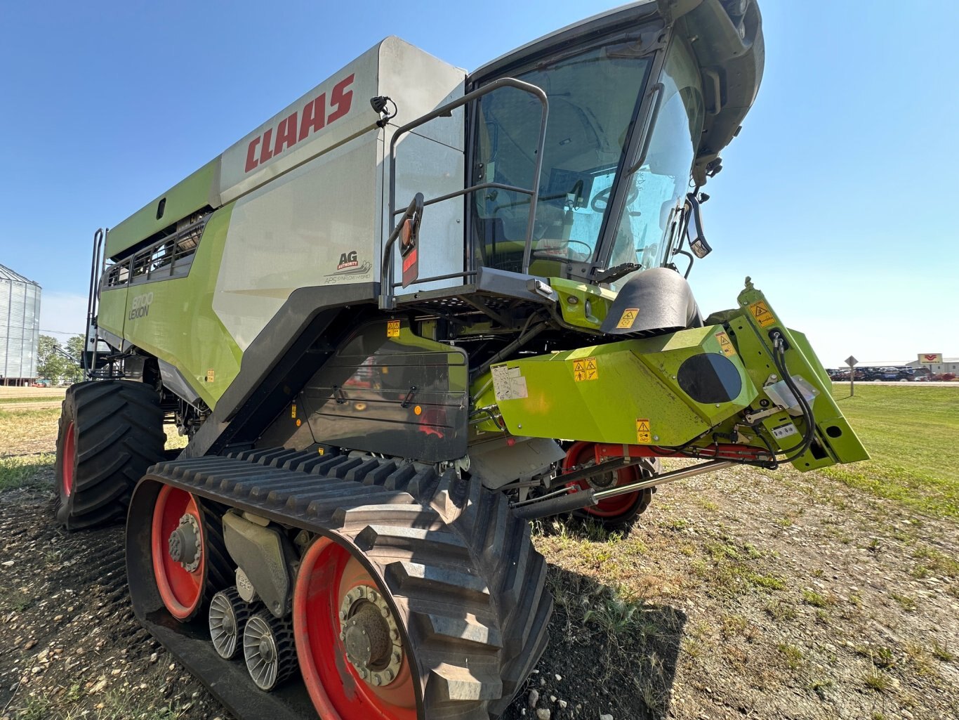 165 Hrs, 2023 CLAAS LEXION 8700TT