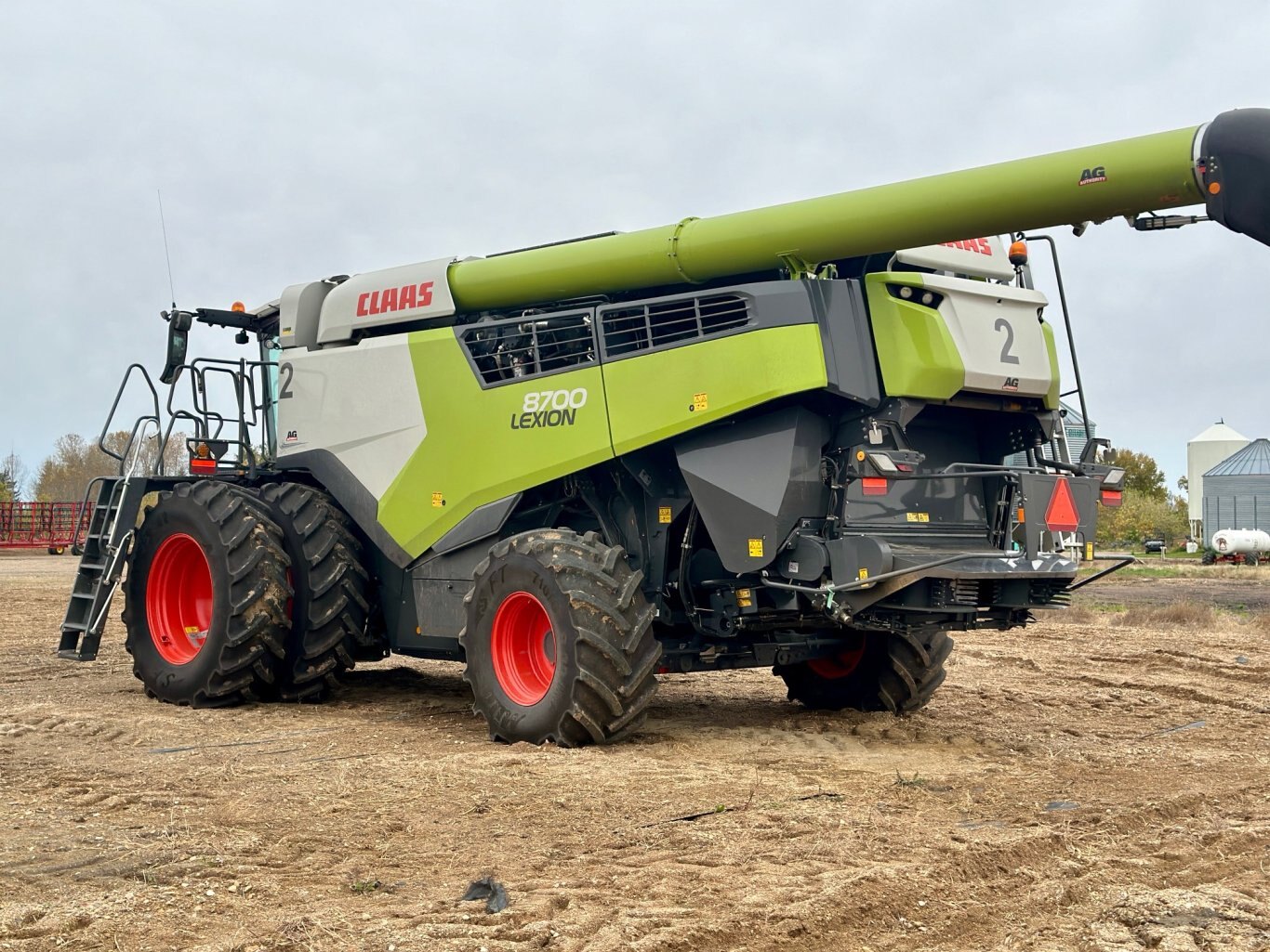 120 Hrs, 2024 CLAAS LEXION 8700