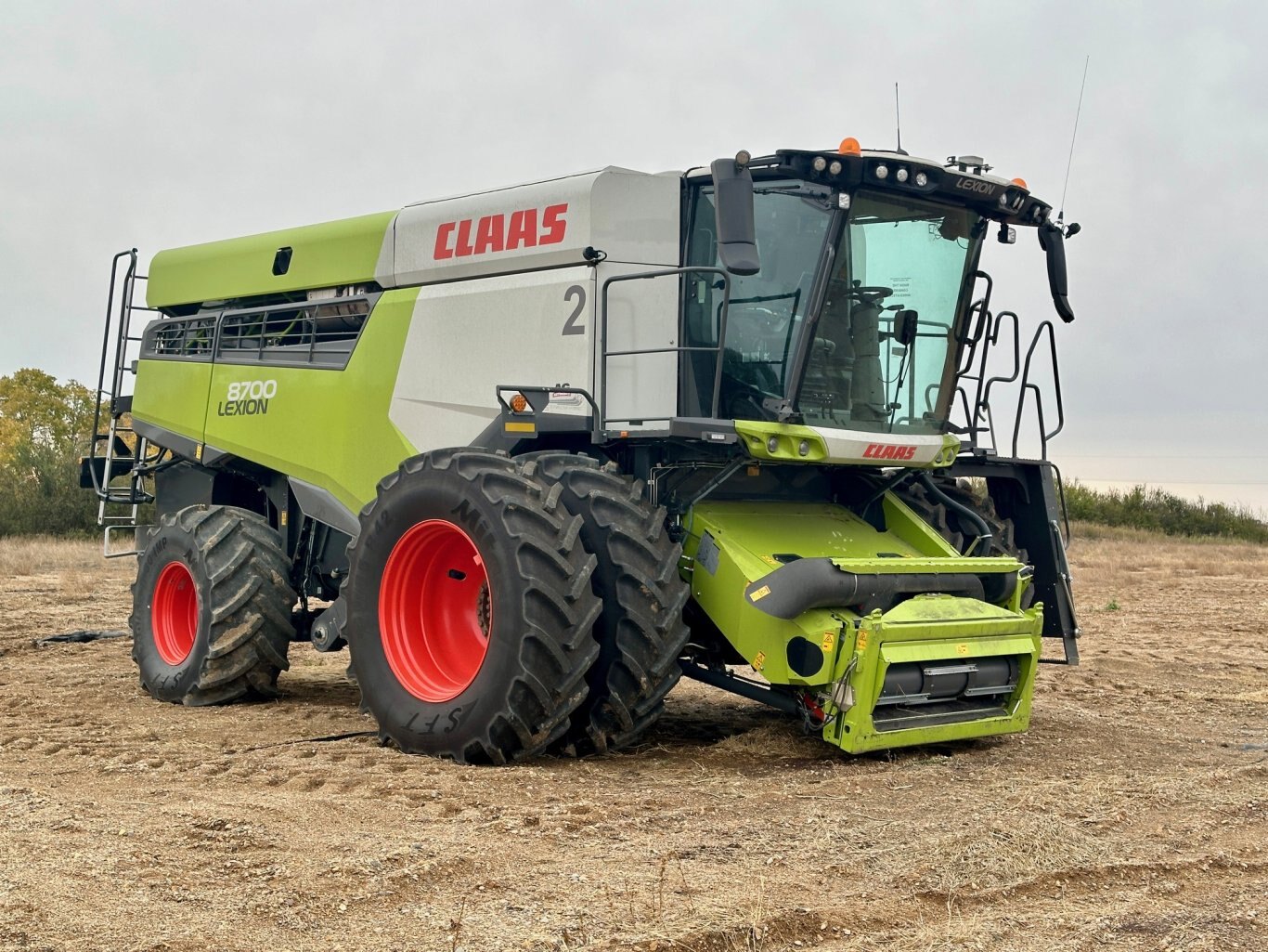 120 Hrs, 2024 CLAAS LEXION 8700