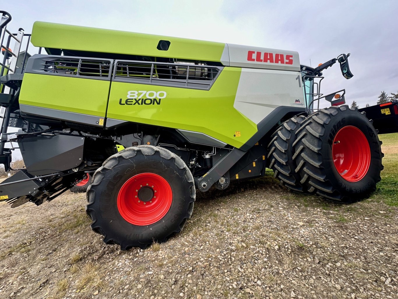 129 Hrs, 2024 CLAAS LEXION 8700