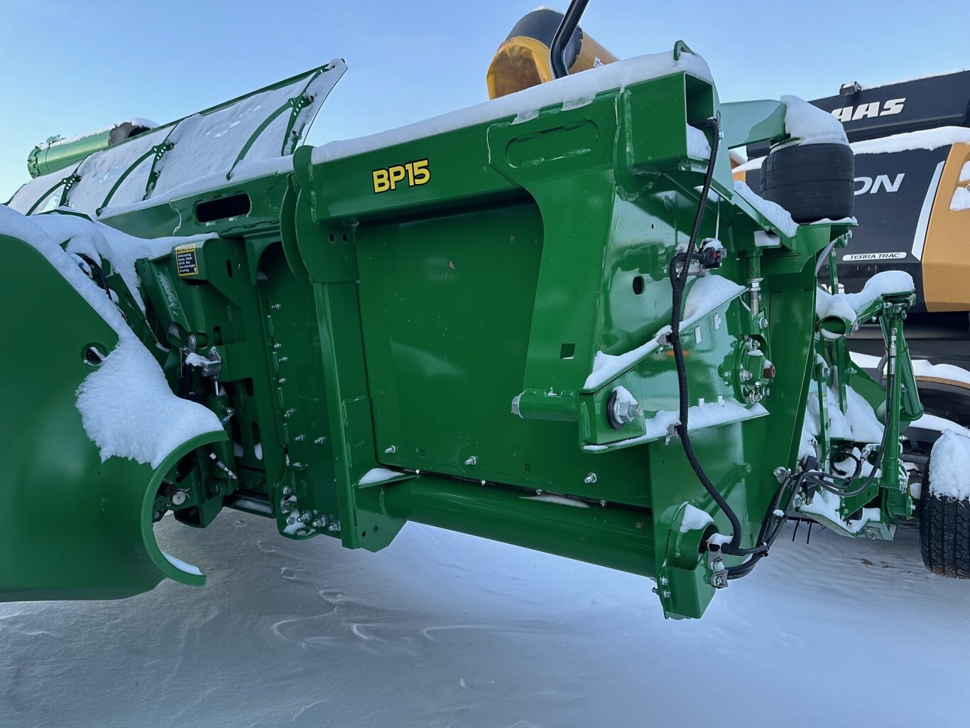 As new, 2023 John Deere BP15 P/U Header