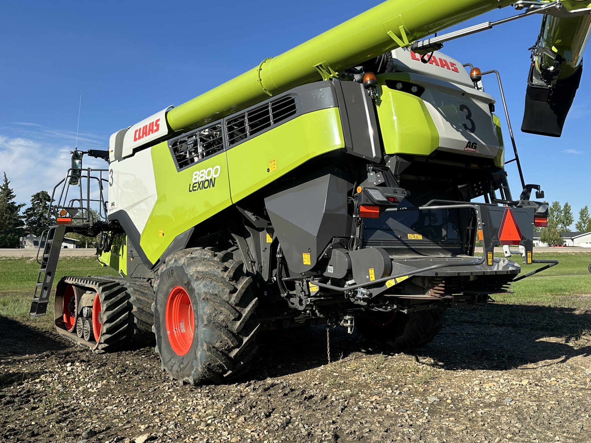 2023 CLAAS LEXION 8800TT, 704 Hours