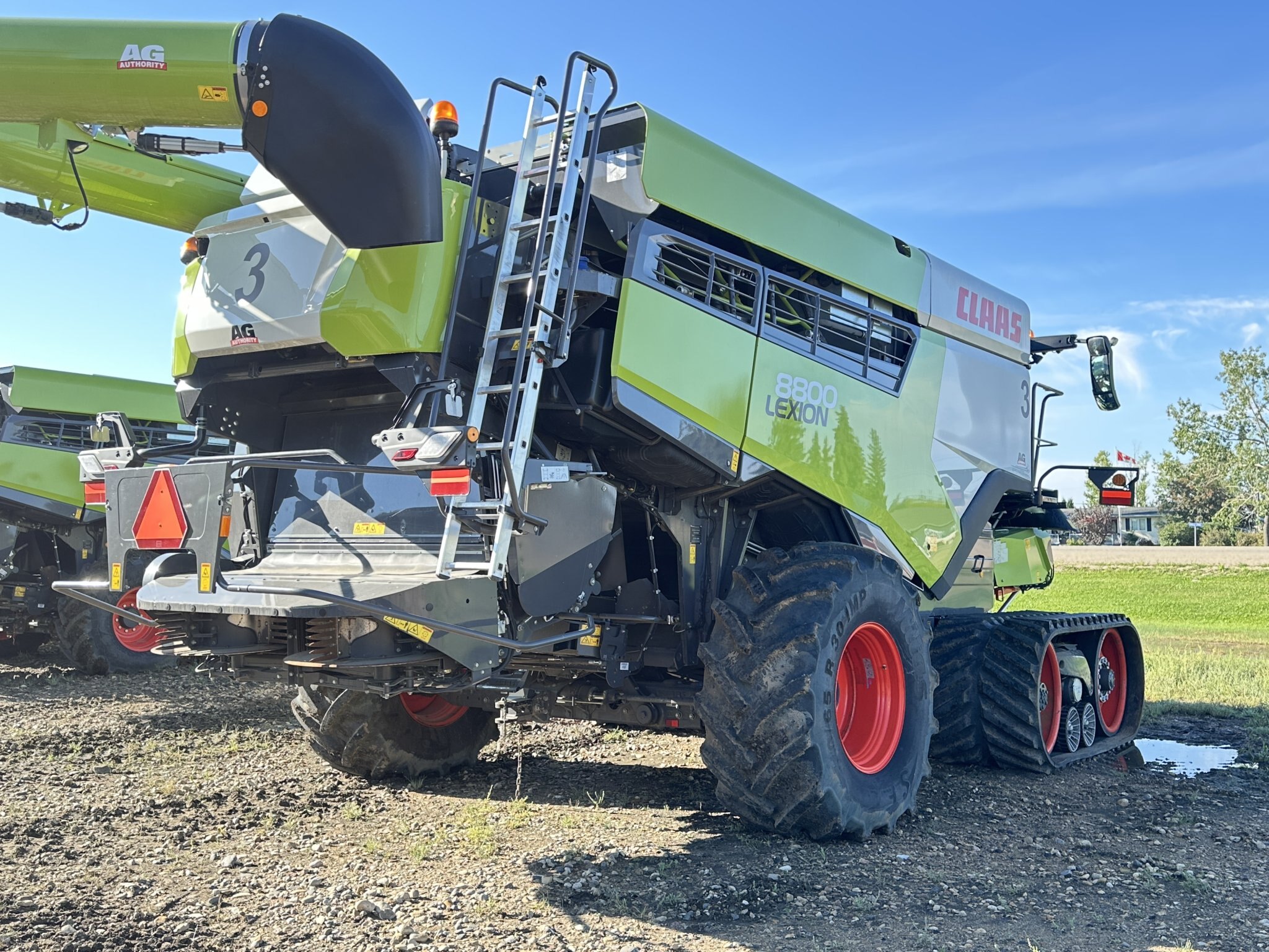 2023 CLAAS LEXION 8800TT, 704 Hours