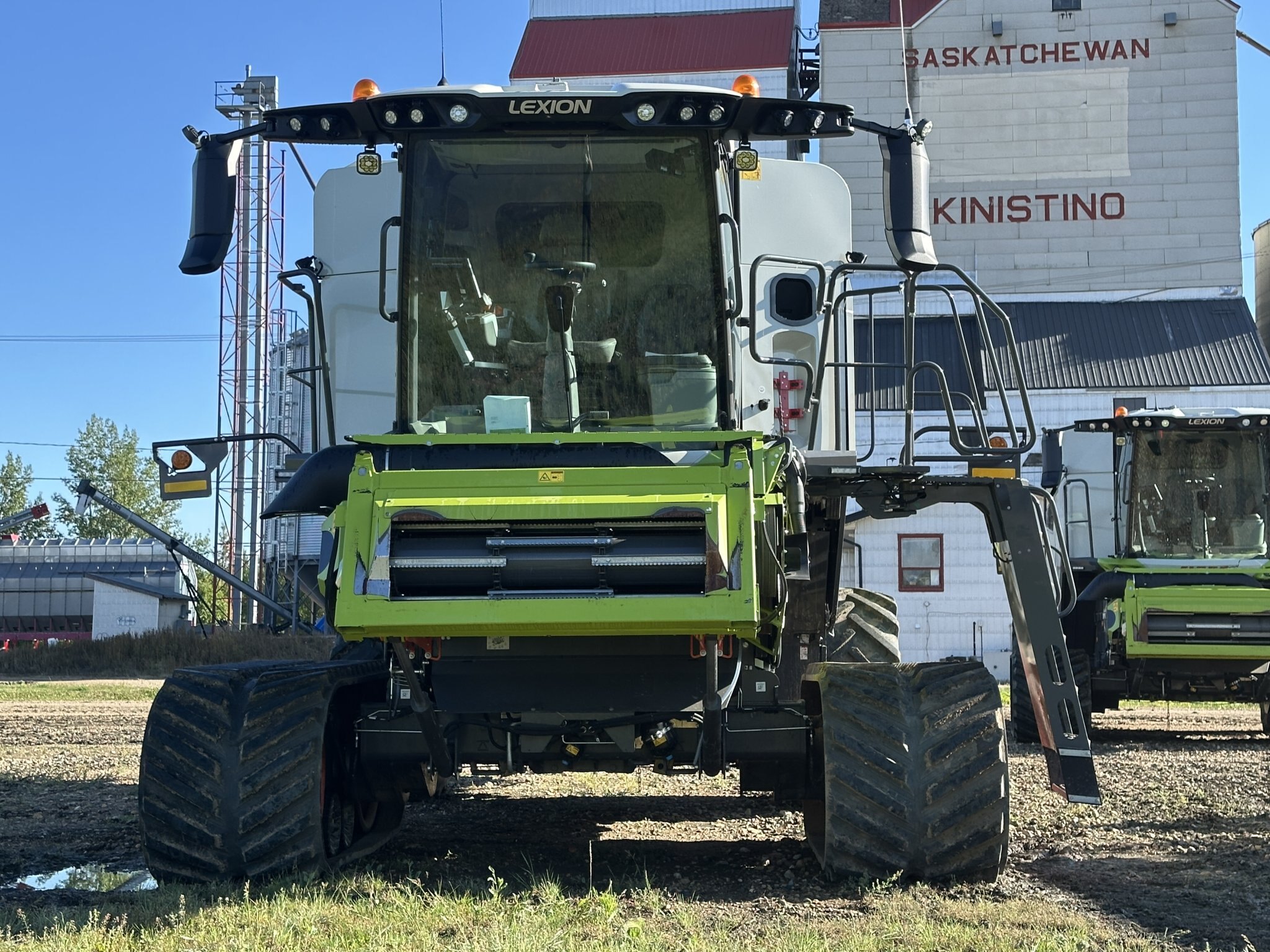 2023 CLAAS LEXION 8800TT, 704 Hours