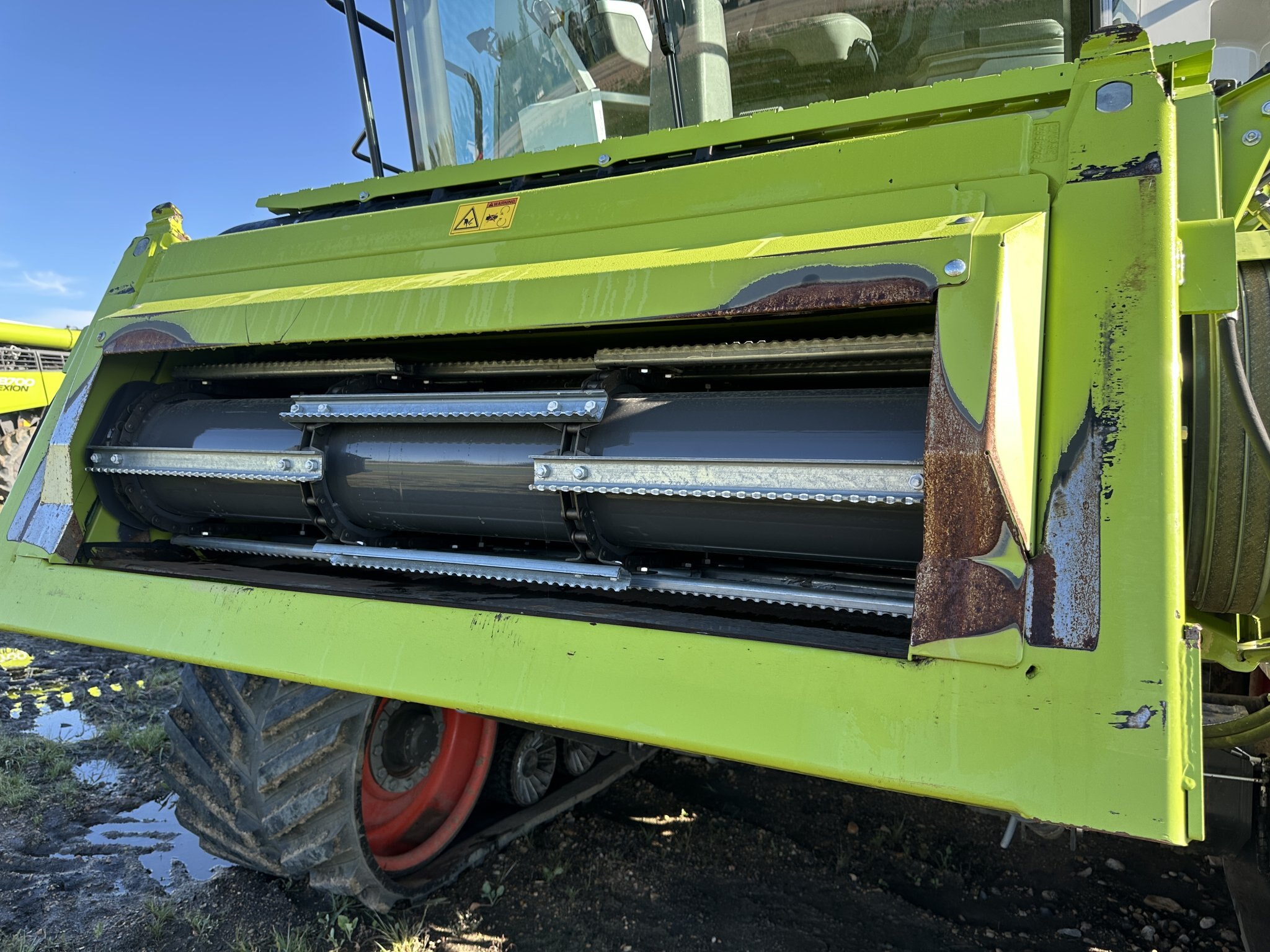 2023 CLAAS LEXION 8800TT, 704 Hours