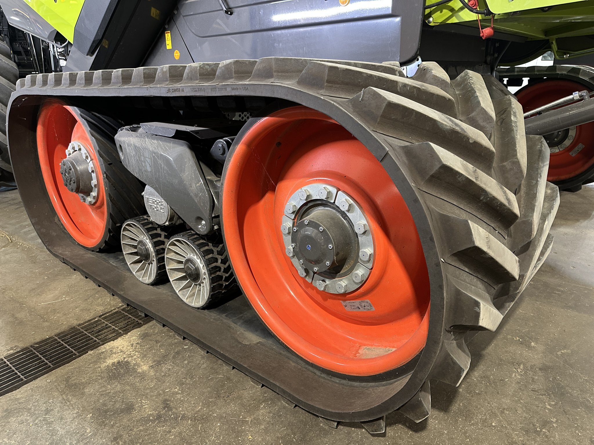 2023 CLAAS LEXION 8800TT, 715 Hours