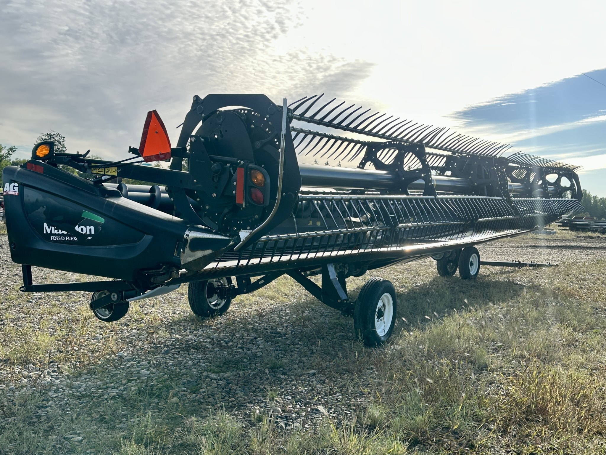 2017 MacDon FD75 Header, 40 ft