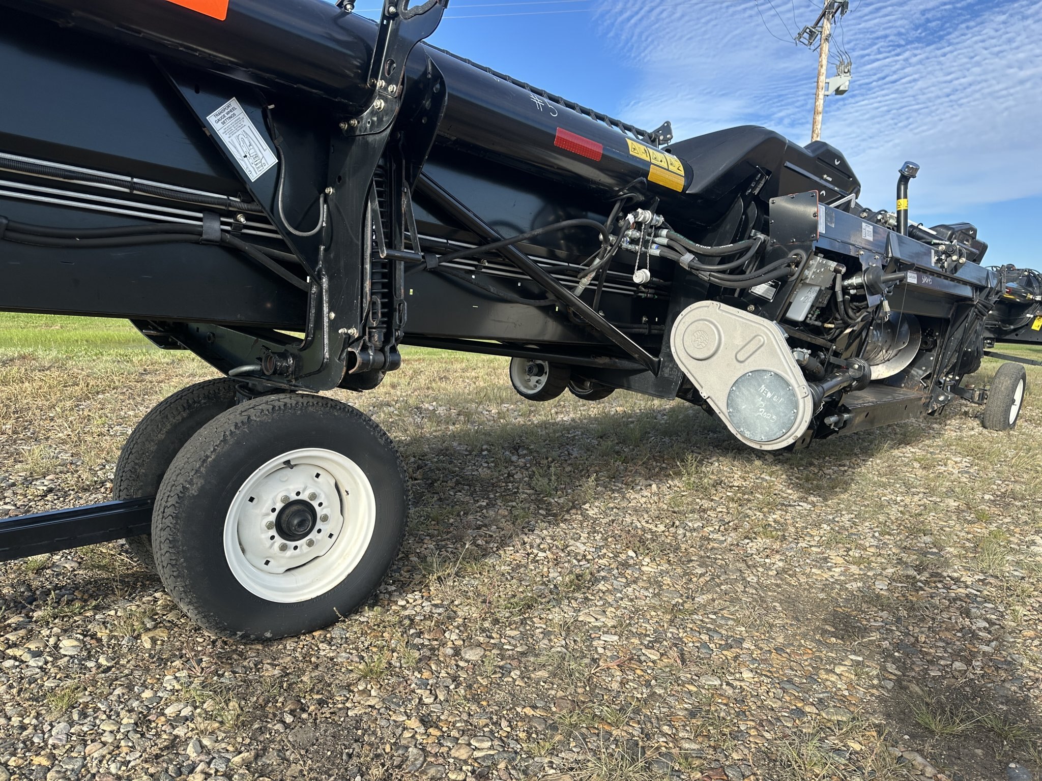 2017 MacDon FD75 Header, 40 ft