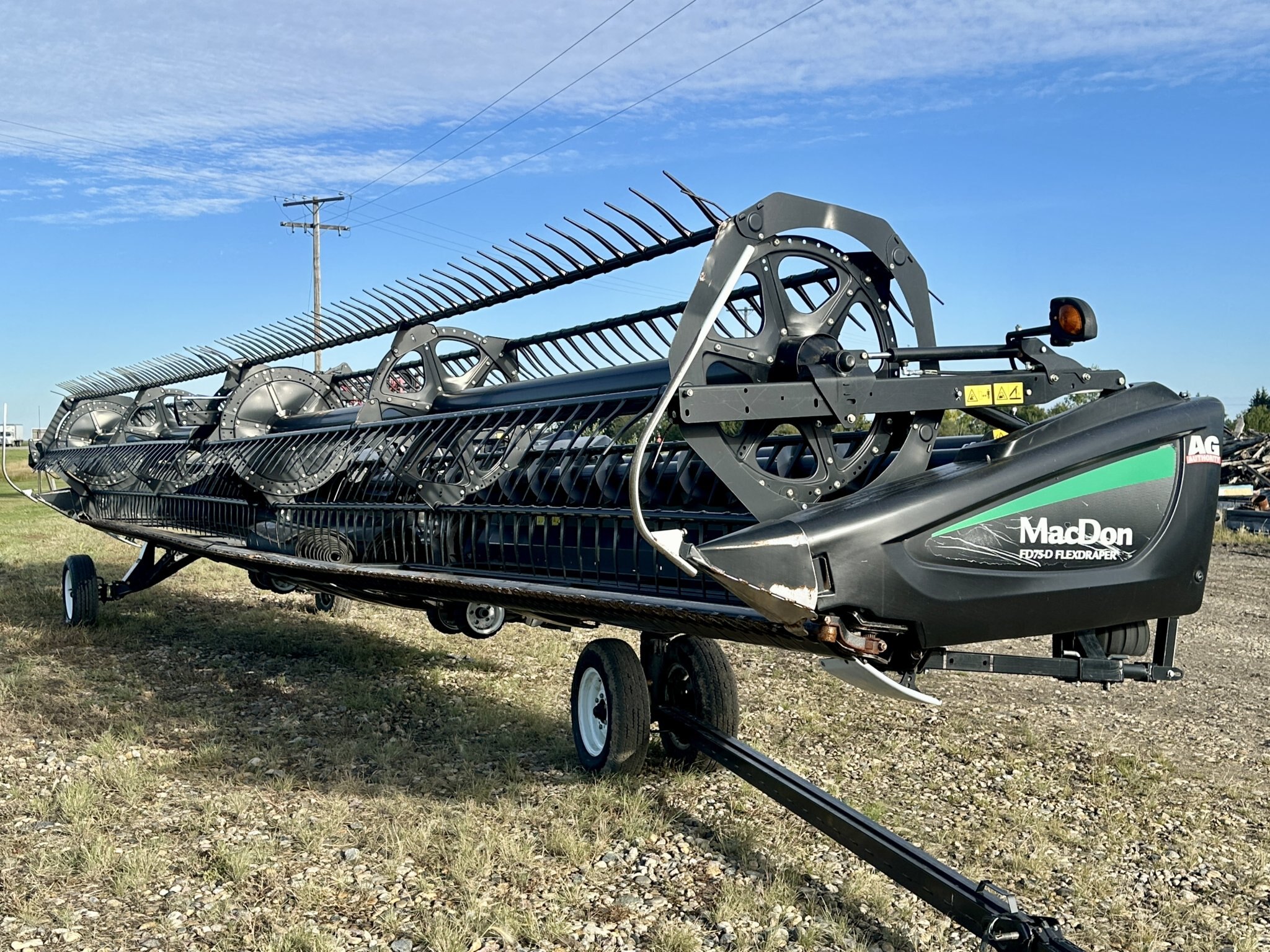 2017 MacDon FD75 Header, 40 ft