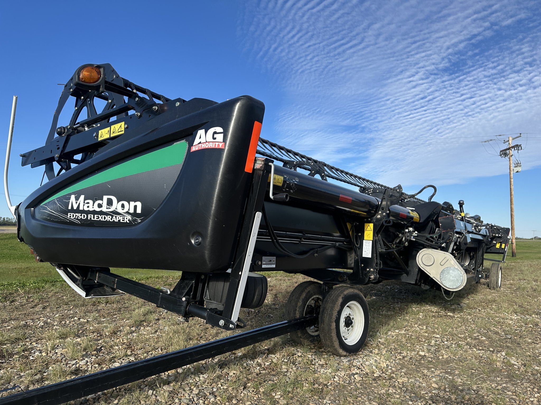 2017 MacDon FD75 Header, 40 ft