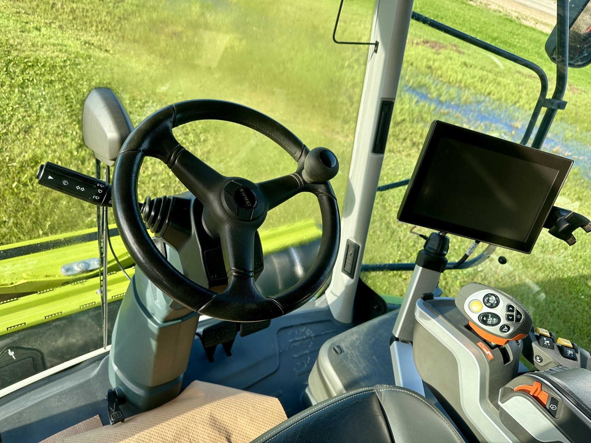 2020 CLAAS LEXION 8700TT, 1817 Hrs