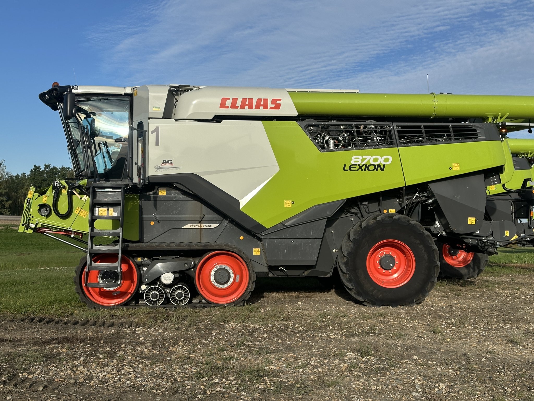 2020 CLAAS LEXION 8700TT, 1817 Hrs