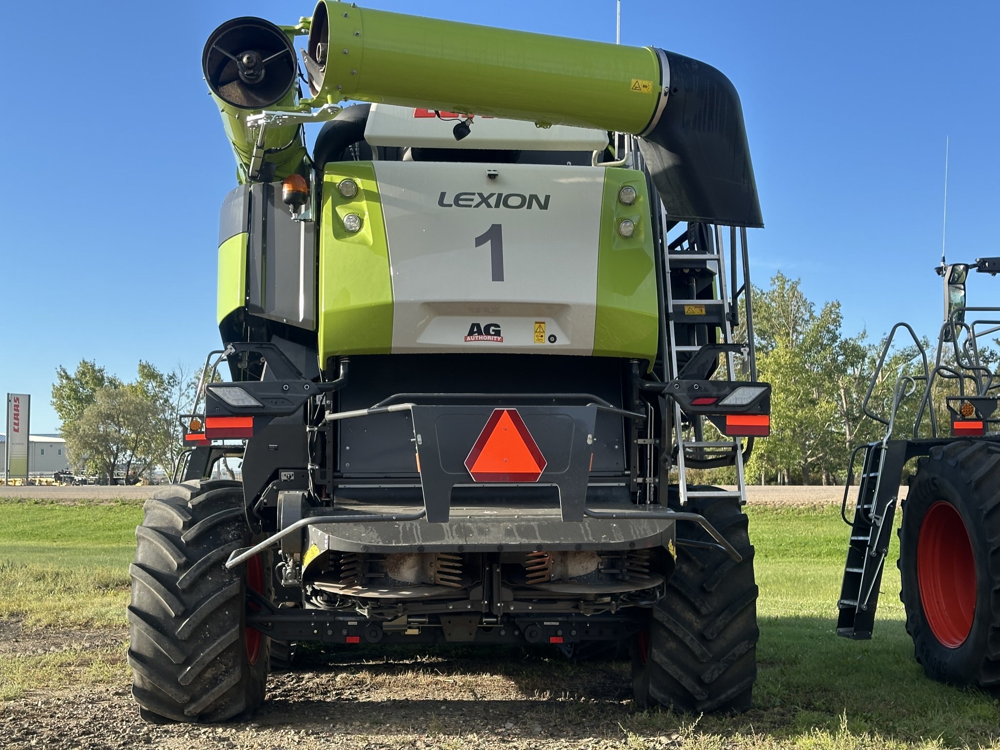 2020 CLAAS LEXION 8700TT, 1817 Hrs