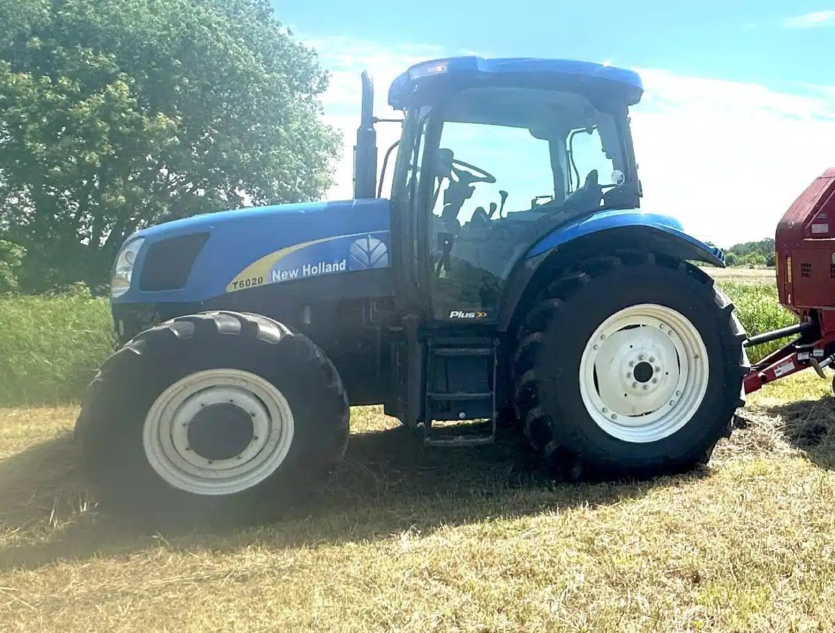 2008 New Holland T6020