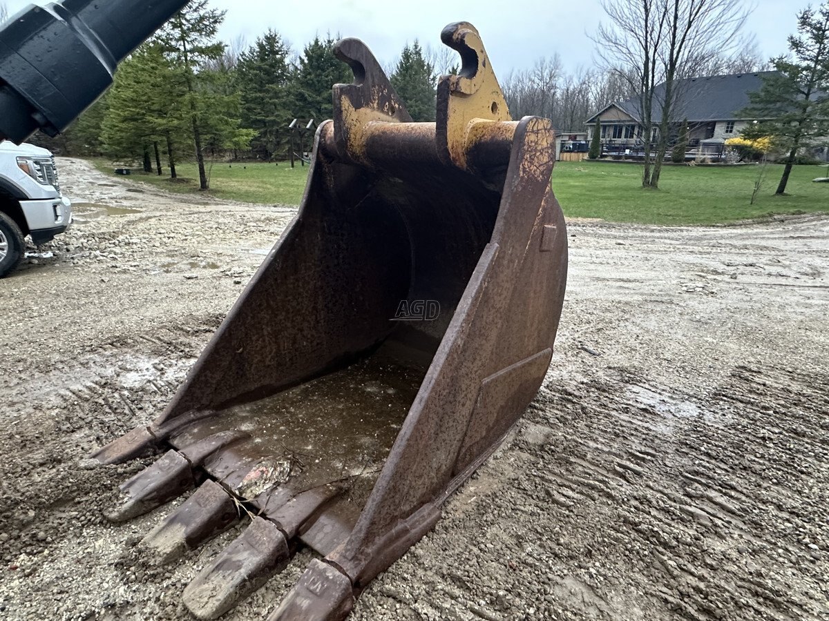 2015 Caterpillar bucket