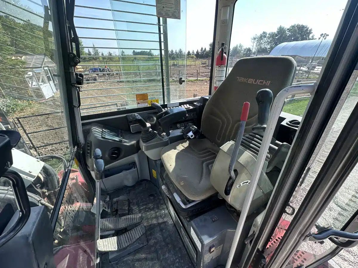 2015 Takeuchi TB280