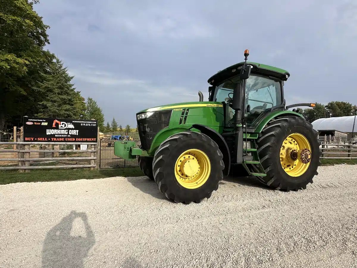 2012 John Deere 7260R