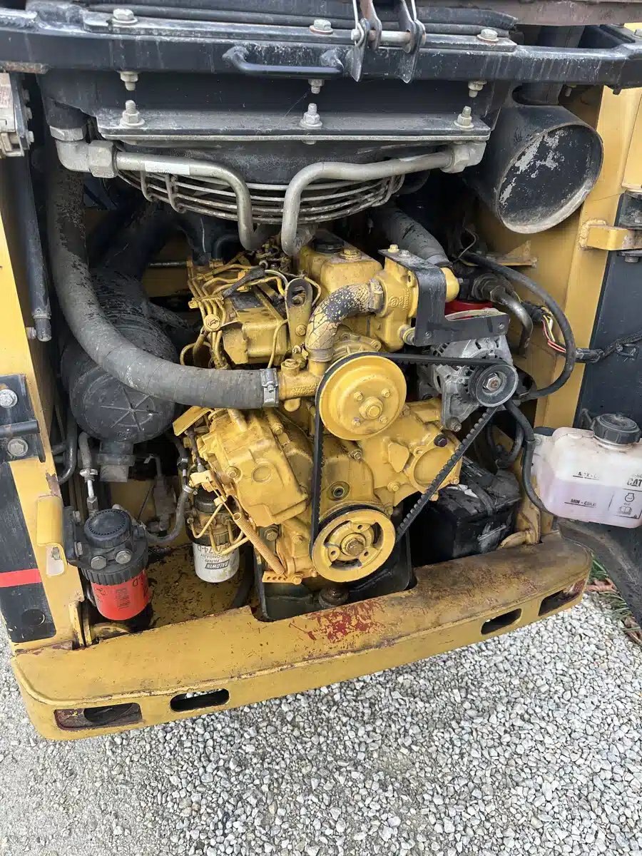 2002 Caterpillar 216