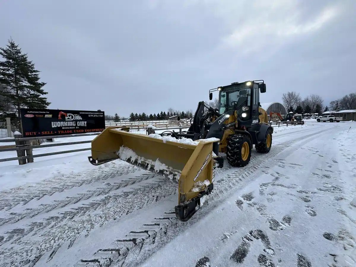 2021 John Deere 324L