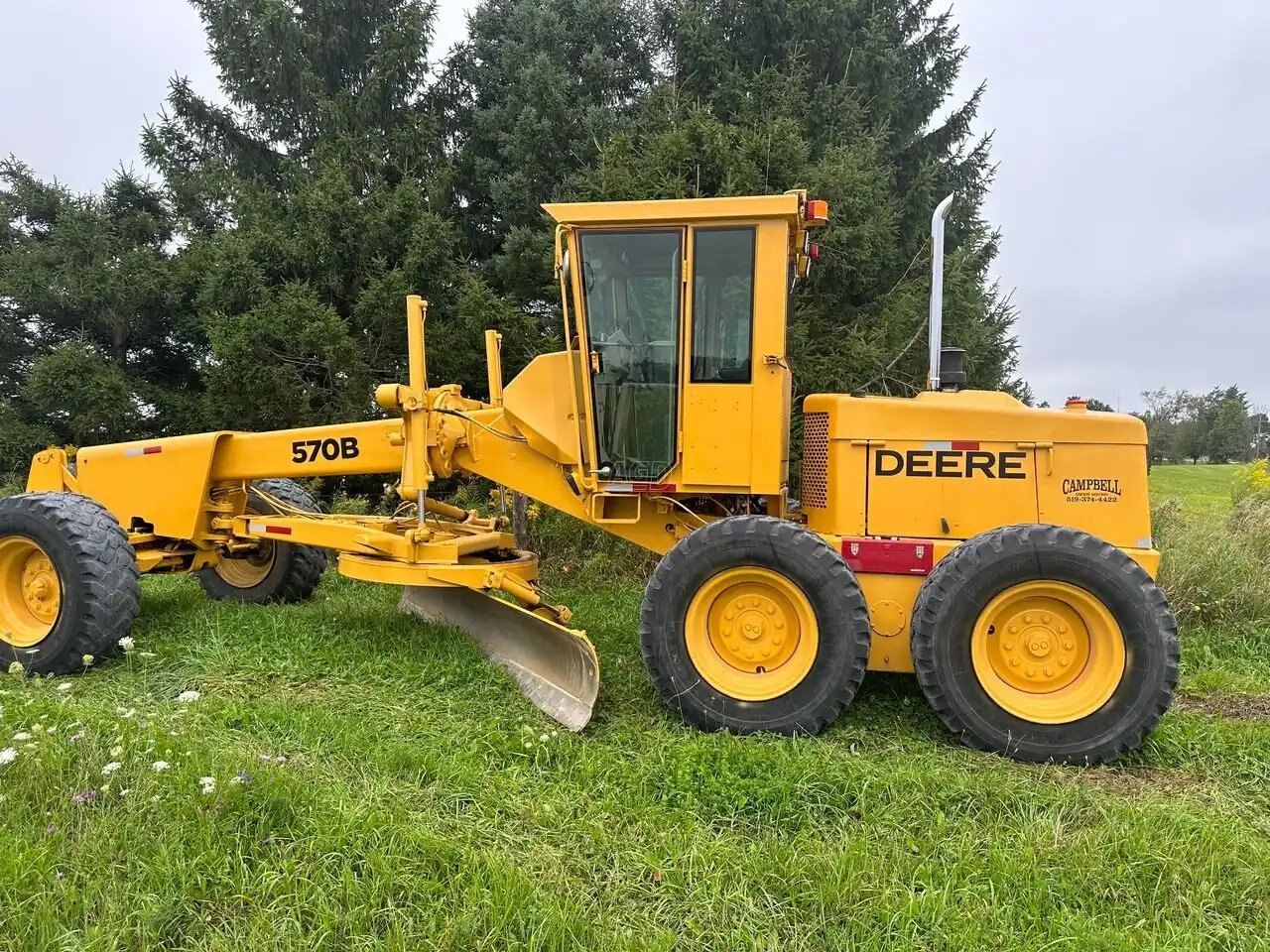 1988 John Deere 570B