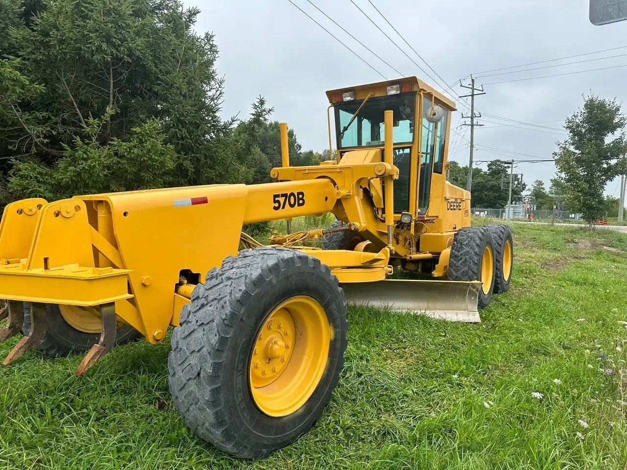 1988 John Deere 570B