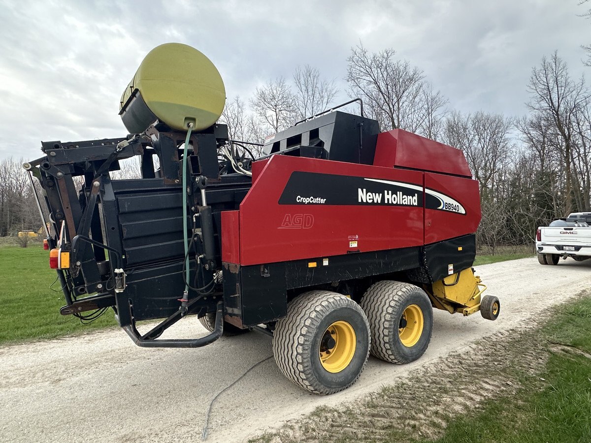 2005 New Holland BB940A